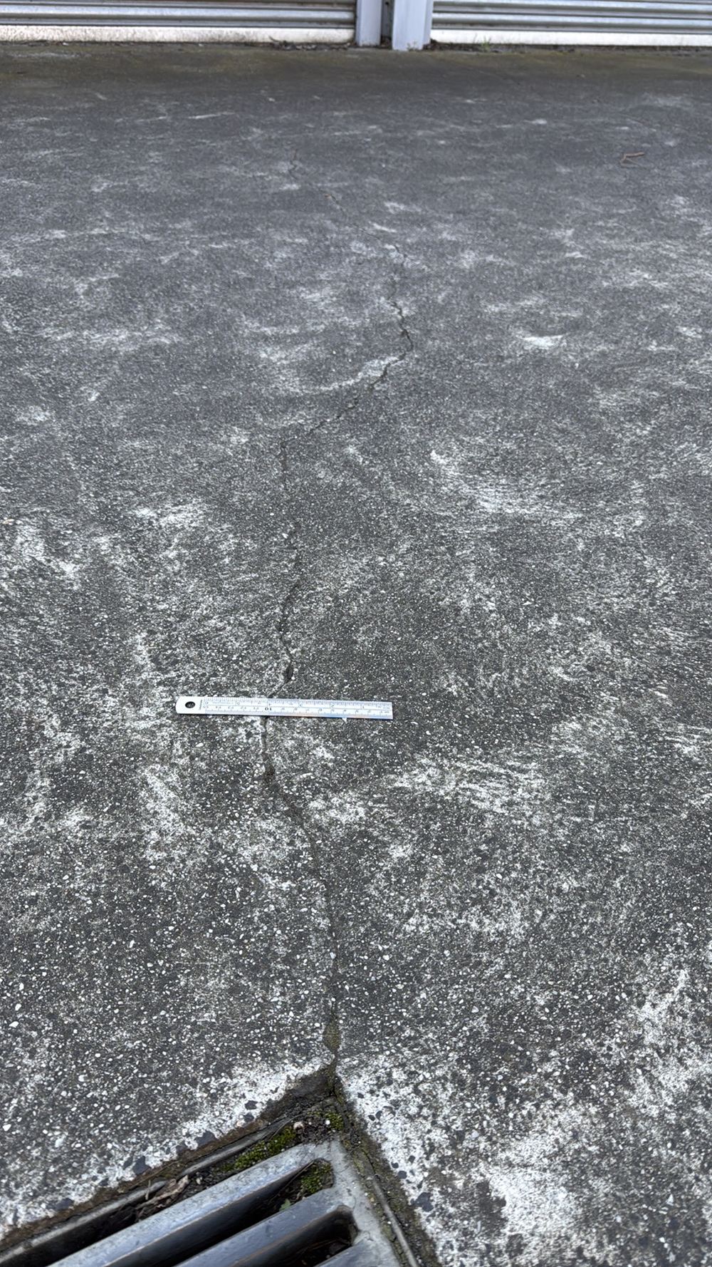 Slab cracks of 2mm to 4mm, past tolerance and needing an engineer, found during a pre-purchase inspection in Deer Park